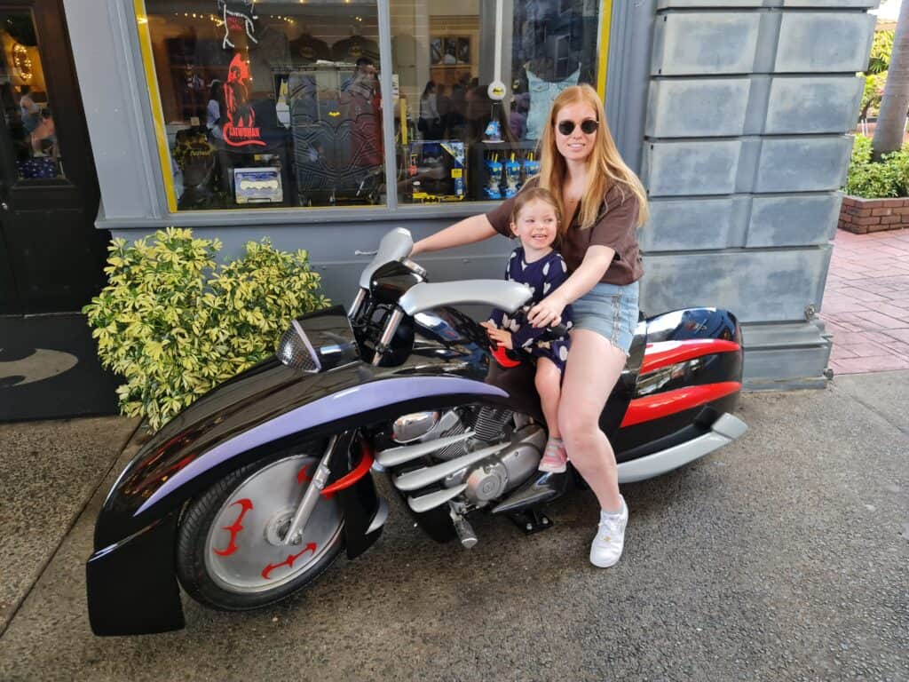 Movie World Batman Bike Ivy and Chloe Movie World Batman Bike Ivy and Chloe
